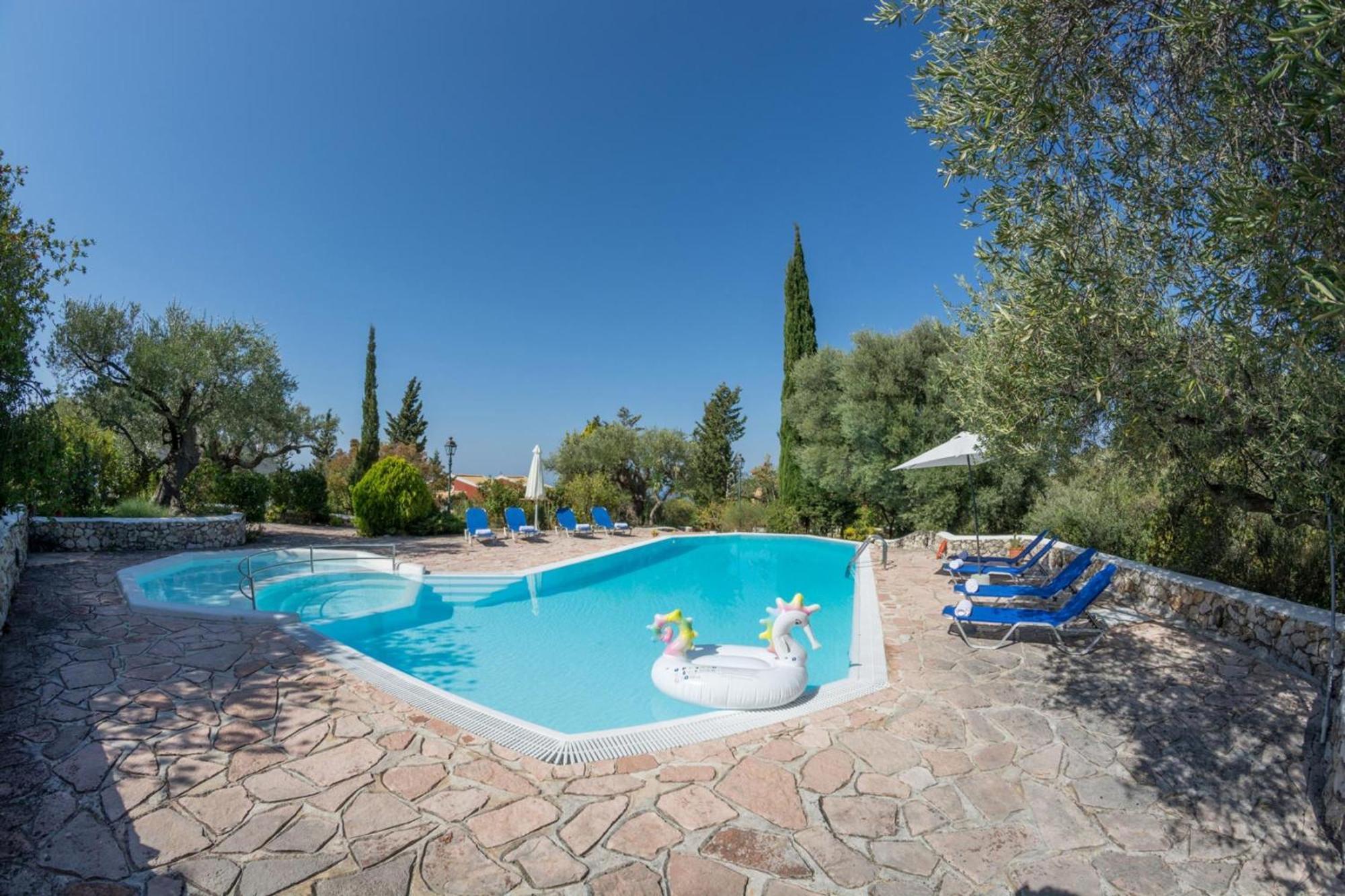 Agios Nikitas Villas Kültér fotó